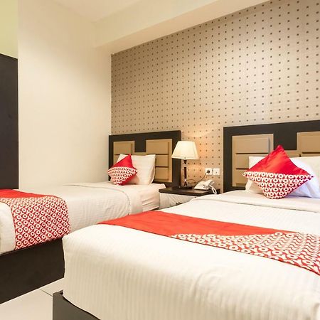 Oyo Flagship 1348 Hotel Home Anaya Medan Buitenkant foto