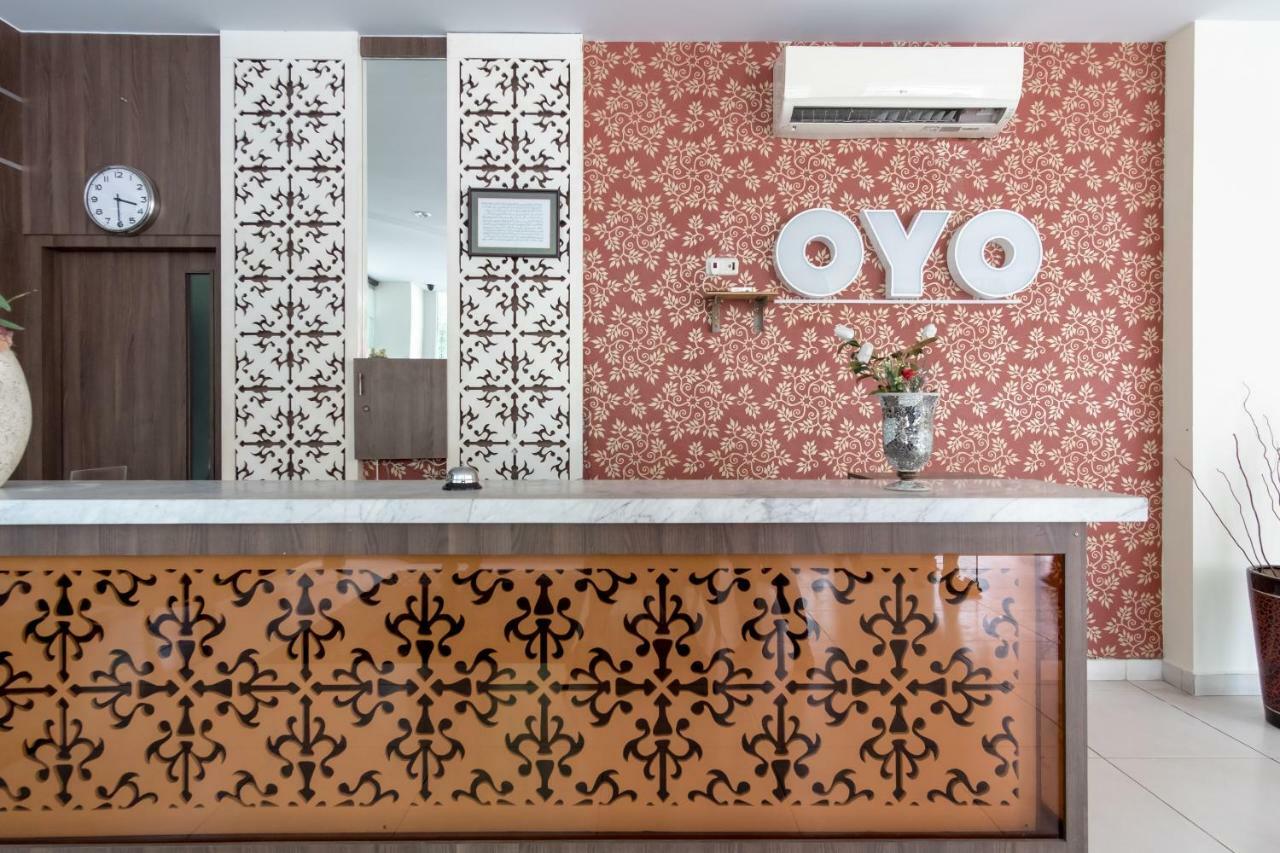 Oyo Flagship 1348 Hotel Home Anaya Medan Buitenkant foto
