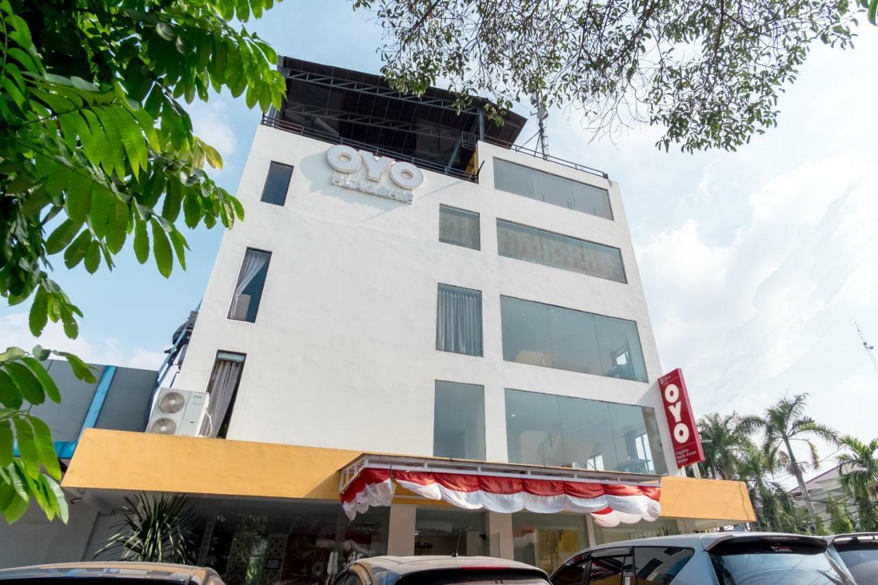 Oyo Flagship 1348 Hotel Home Anaya Medan Buitenkant foto