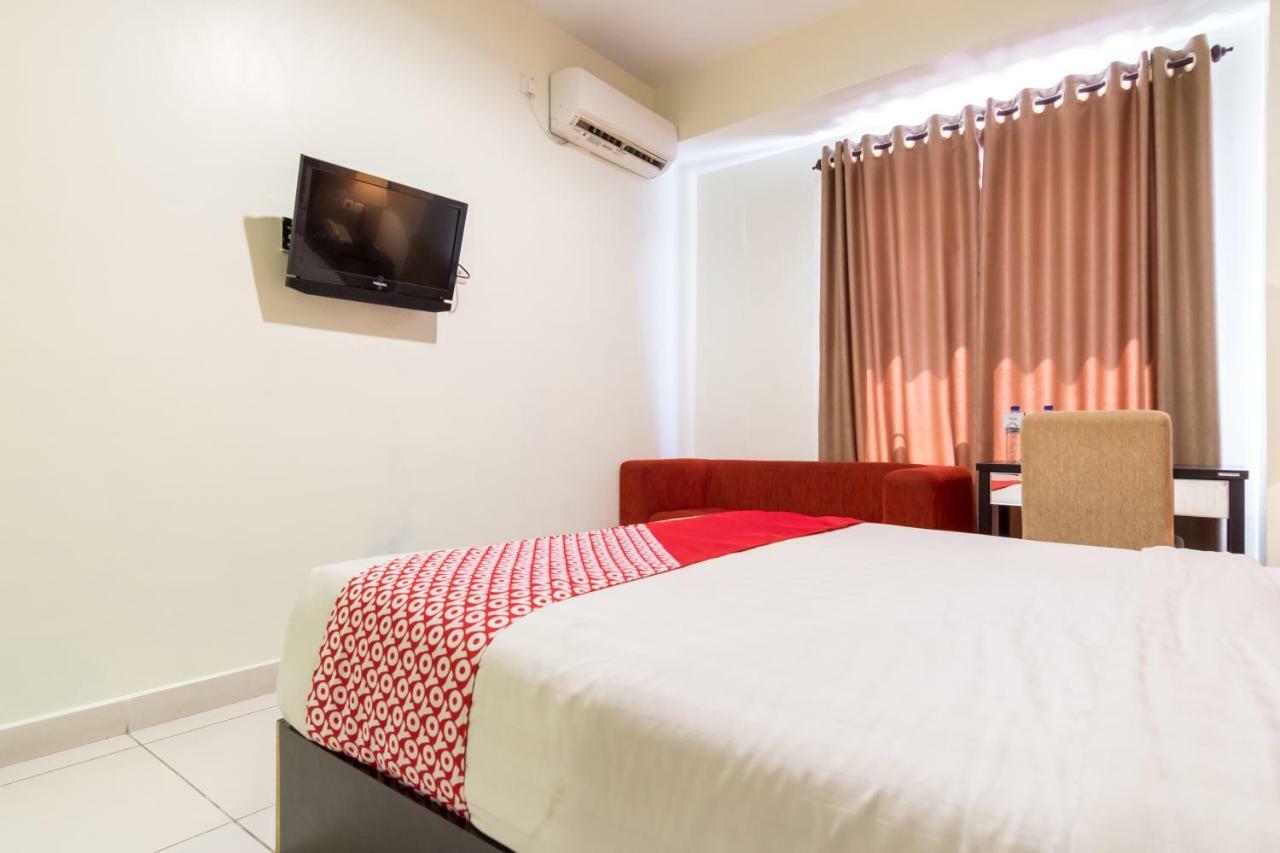 Oyo Flagship 1348 Hotel Home Anaya Medan Buitenkant foto